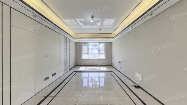 中海龙玺A区二手房实景图