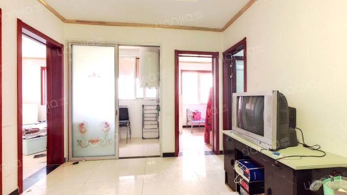 中医院北侧，军怡公馆， 正规三居-客厅