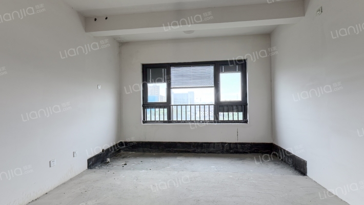 湖畔祥云花苑二手房实景图