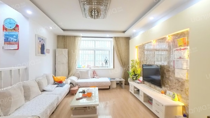 坤泰名居B区二手房实景图