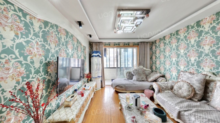青山湾花园二手房实景图