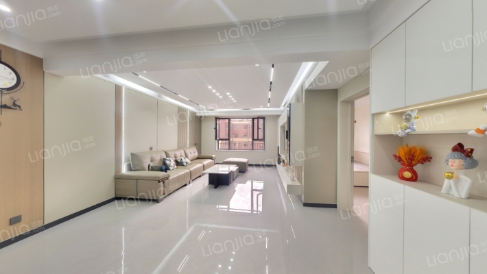 英伦小镇A区二手房实景图