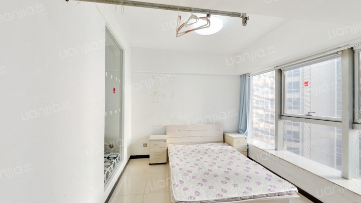 昆仑中心二手房实景图