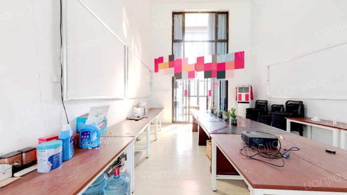 高速滨湖时代广场二手房实景图