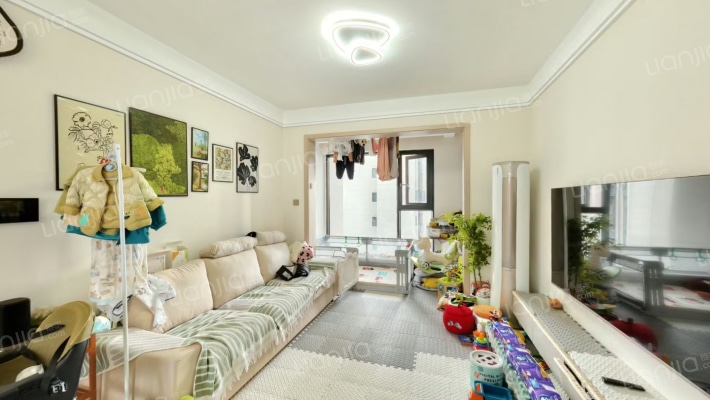 爱情东麓九里二手房实景图