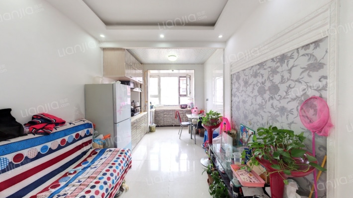 塞纳阳光C区二手房实景图