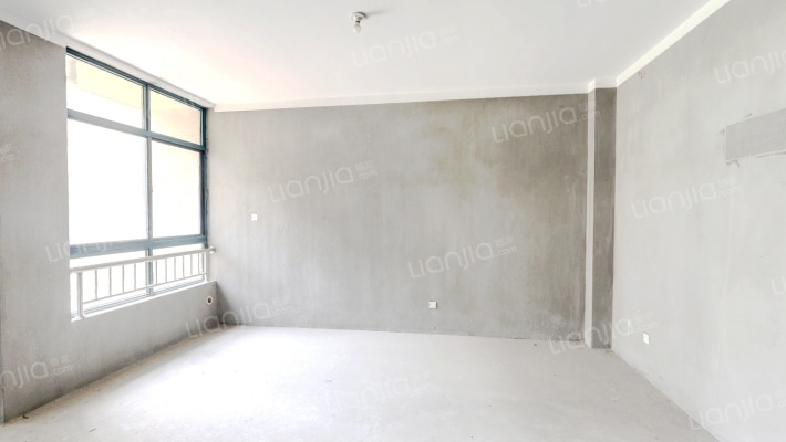 九龙家苑四期二手房实景图