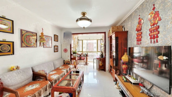 金秋新苑二手房实景图