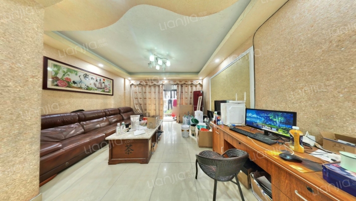 荣崋豪苑二手房实景图