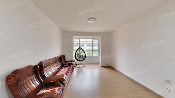 东岸彩苑二手房实景图