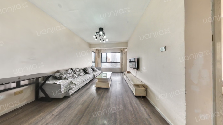 邦泰华府公馆二手房实景图