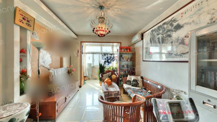 温泉花园A区二手房实景图