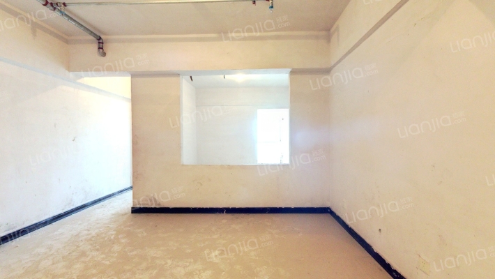 小区配套齐，位置好，高楼层，采光好，项目自带底商-客厅