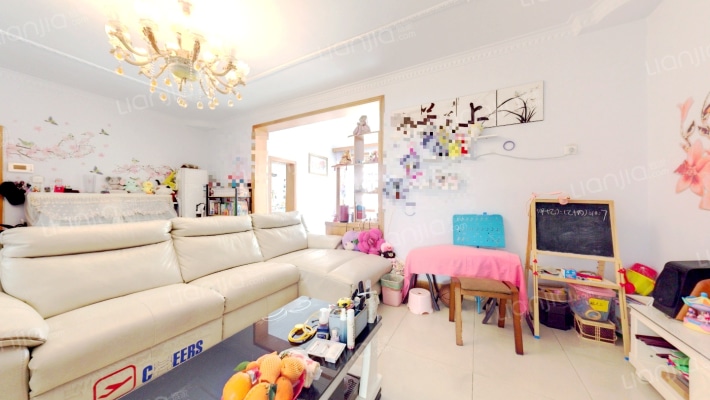 新城湾滨江花园A区二手房实景图