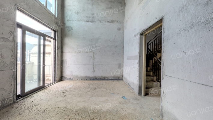 金地香山湖南宫墅二手房实景图