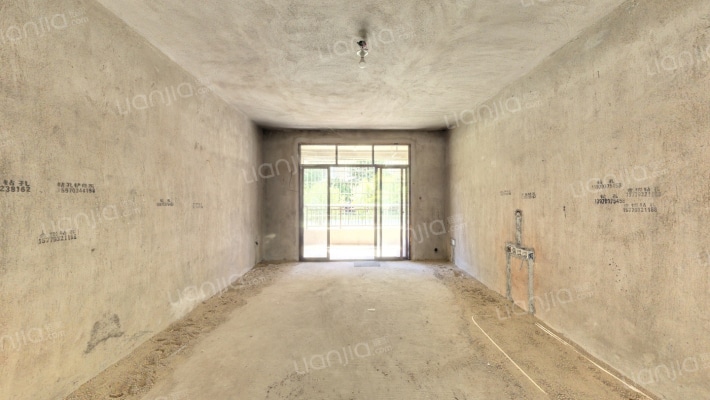 翡翠城二手房实景图