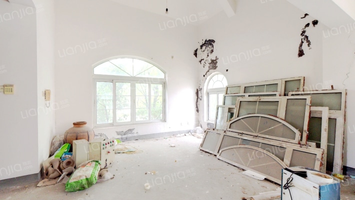 新东海高尔夫乡村俱乐部二手房实景图