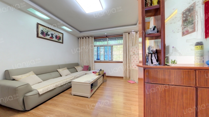 龙华路18号二手房实景图