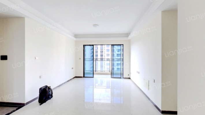 荣盛御景澜湾二手房实景图