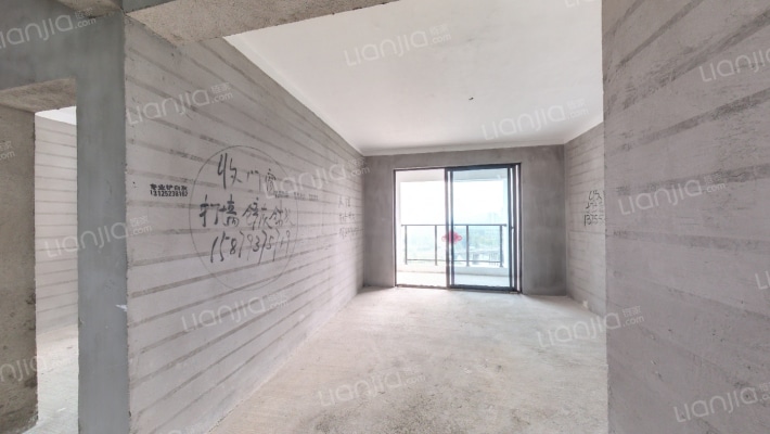 十里风荷E区二手房实景图