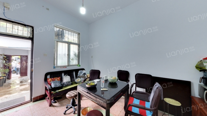 区粮食局院二手房实景图