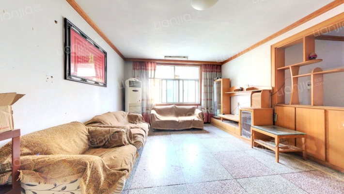 春源装潢公司家属院二手房实景图