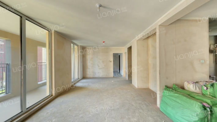 青特小镇公园里二手房实景图