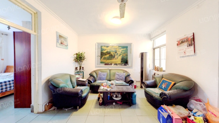 泰安东岳中学宿舍楼二手房实景图