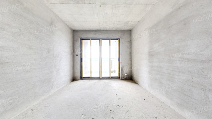 水岸花山二手房实景图