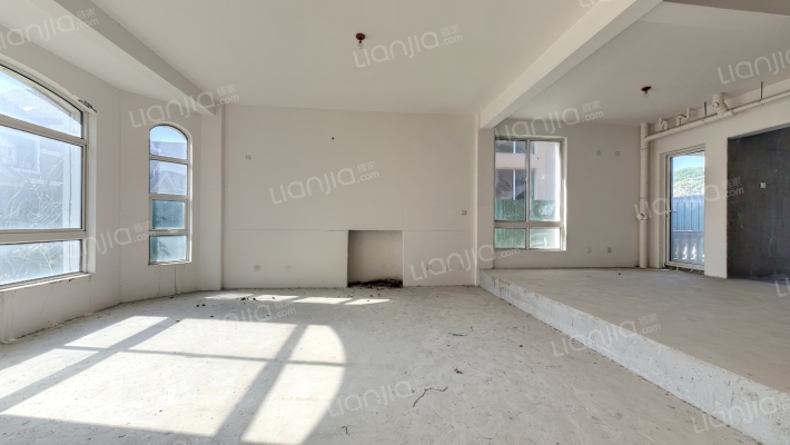 泰泓花园二手房实景图