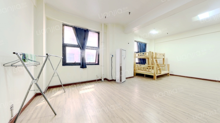 醇葡公寓二手房实景图