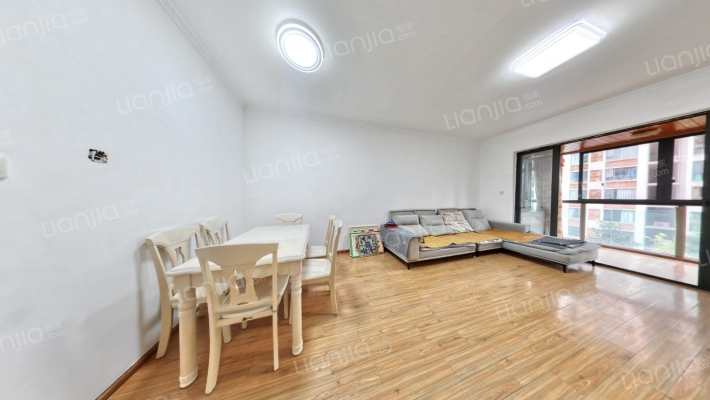 白鸽岛尚二手房实景图