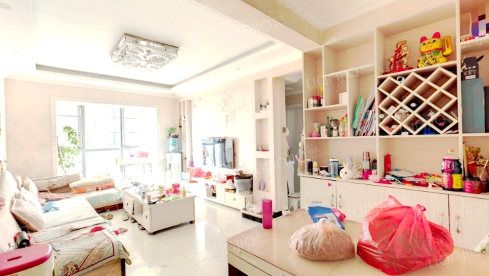 金泰国际一期二手房实景图