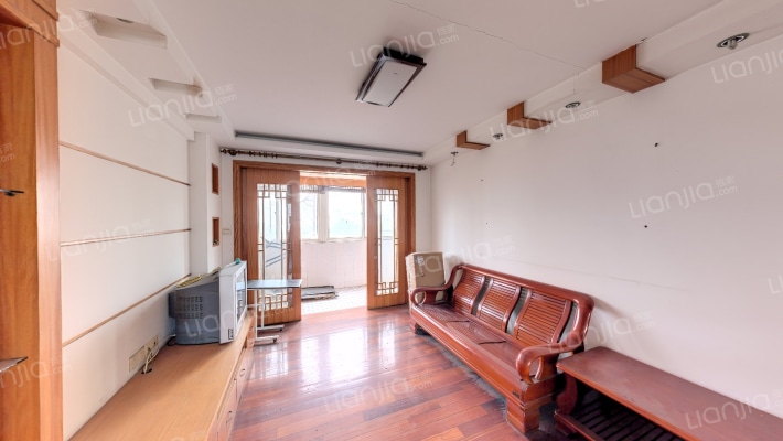 教育路11号二手房实景图