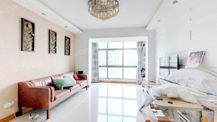 格兰春天二期二手房实景图