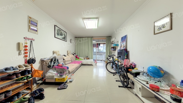 西郊花苑二手房实景图