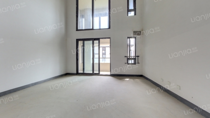 阅山居二手房实景图