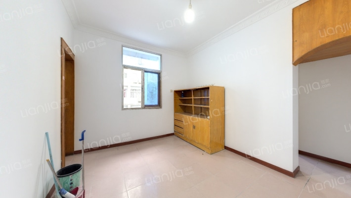 八一路邮电干校二手房实景图