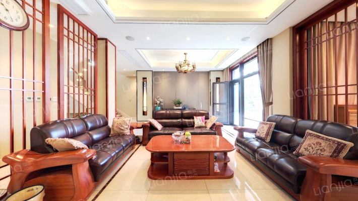 绿地海域乾唐墅二手房实景图