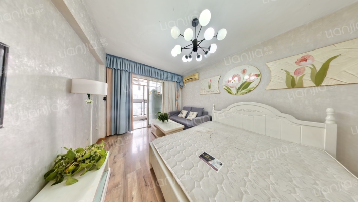 毕加索小屋二手房实景图