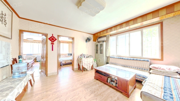 威海路步行街二期二手房实景图