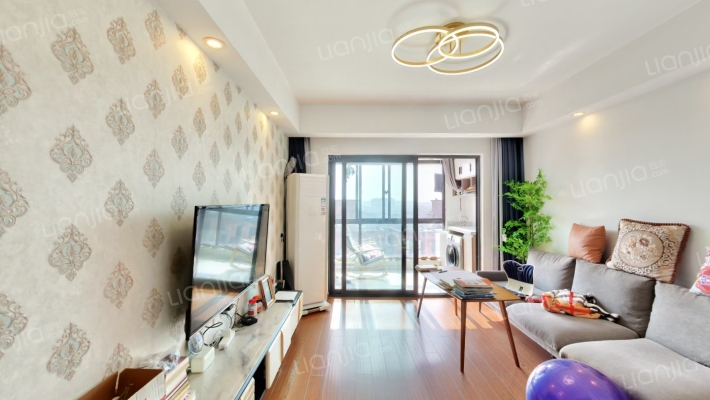 蓝天星港二手房实景图