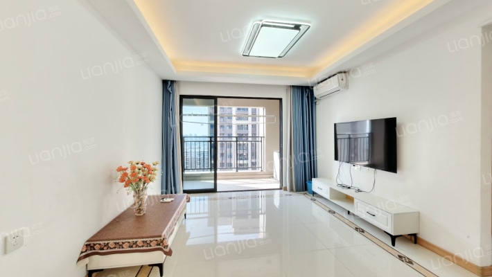 万科金域蓝湾（江员路10号）二手房实景图