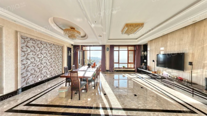 红星海二期果岭墅二手房实景图