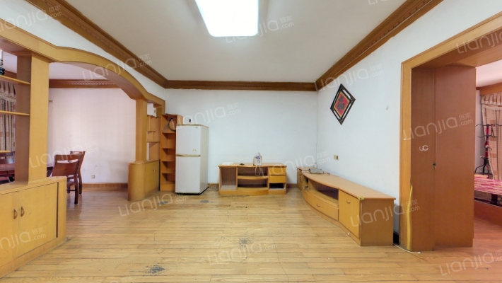 滨江花园中区二手房实景图