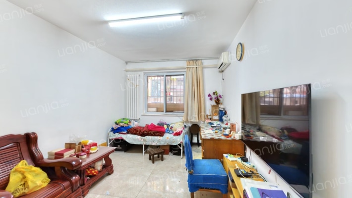 首都机场南路西里二手房实景图