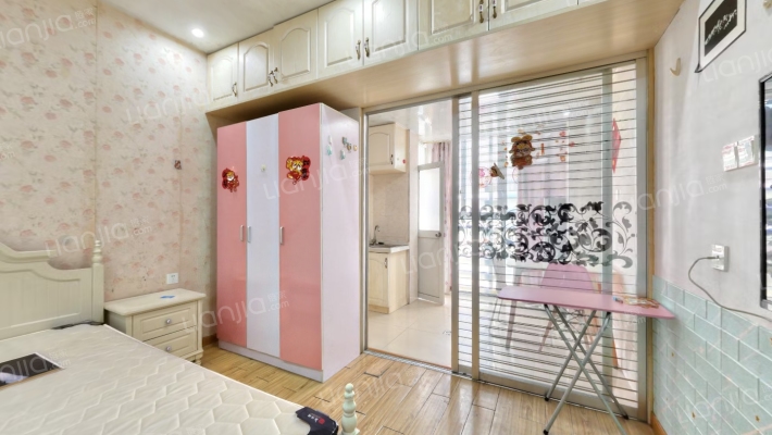 鑫湖国贸中心二手房实景图