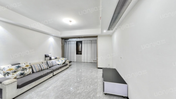 鸿翔紫藤里二手房实景图