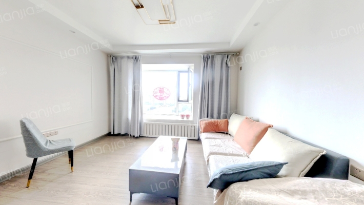 龙堡绿洲二手房实景图