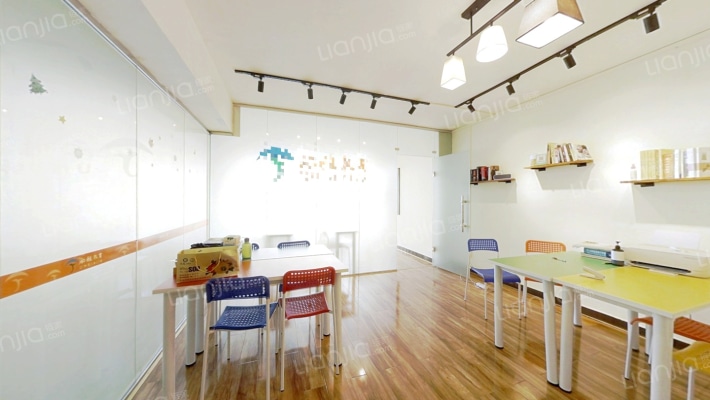 华城凯旋门二手房实景图